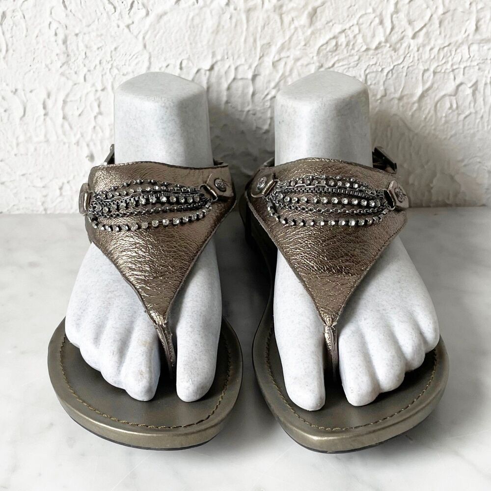 Simply Vera Vera Wang Thong Sandal Women's 9 Dyan Pewter Leather Ankle Strap